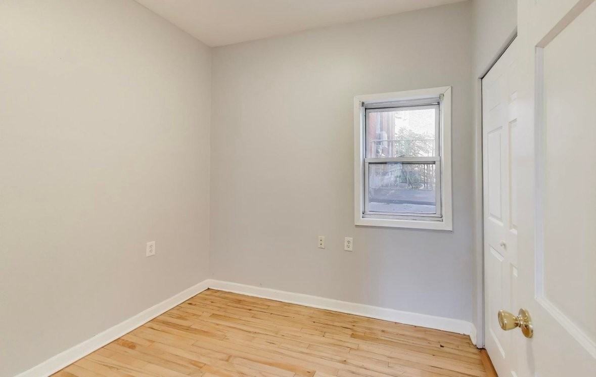 2006 S Throop St #1R - Photo 5 of 6