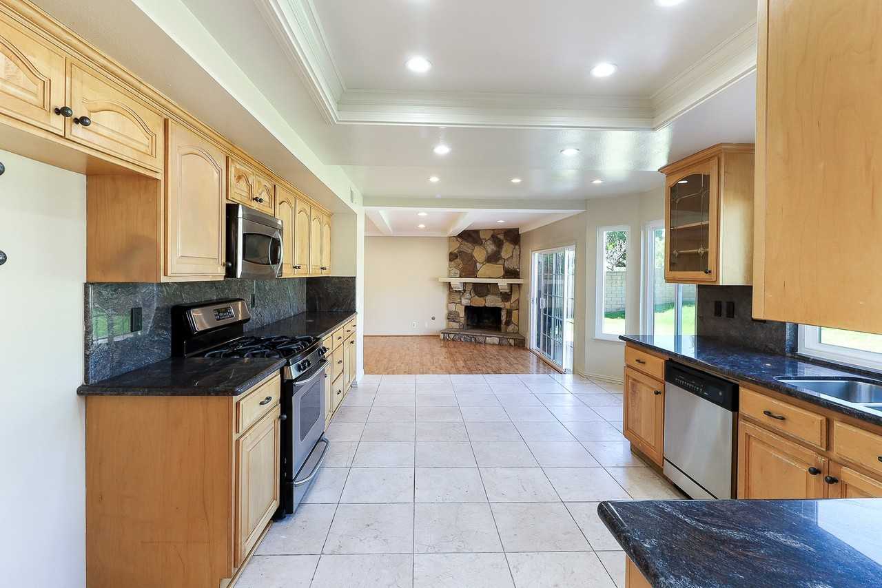 2167 Baseline Rd - Photo 6 of 8