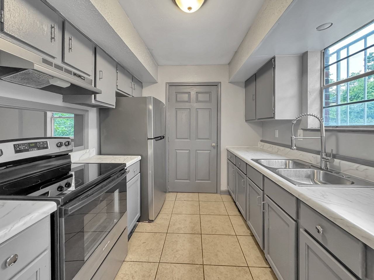 7849 Sail St - Photo 6 of 6