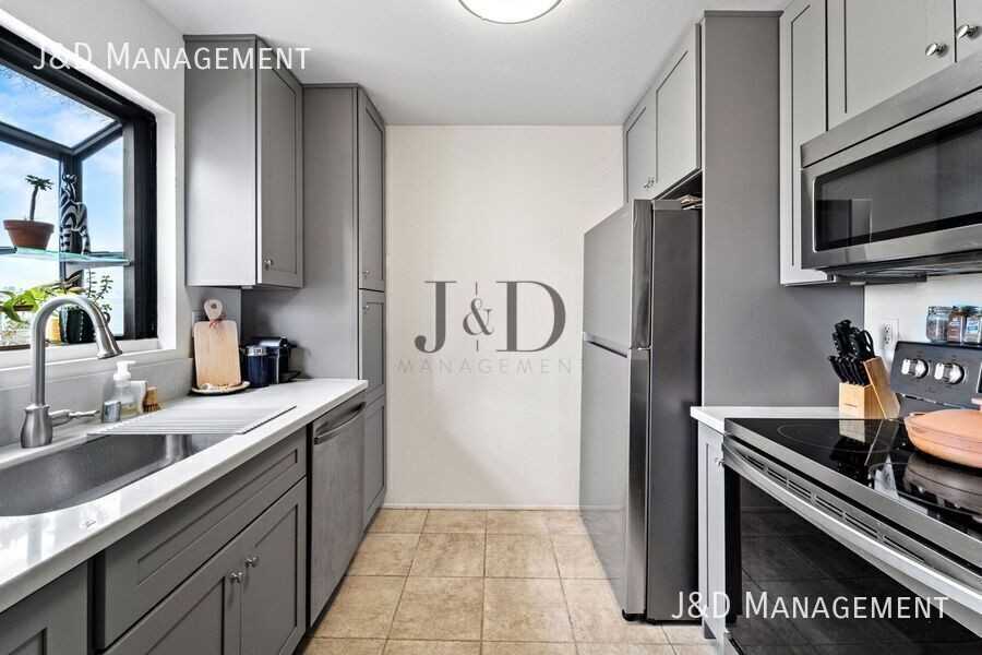 3935 32nd St #5 - Photo 4 of 15