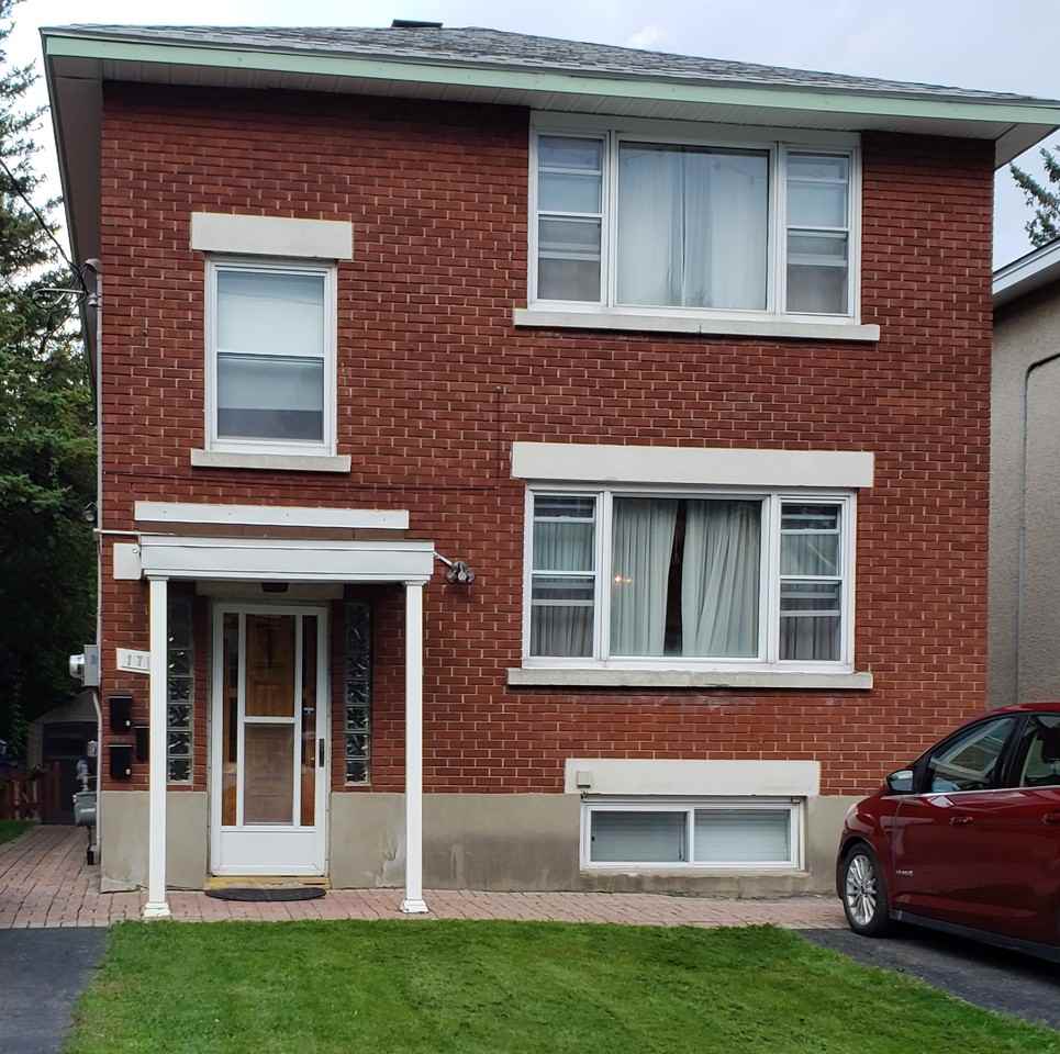 17 Caroline Avenue - Photo 7 of 10