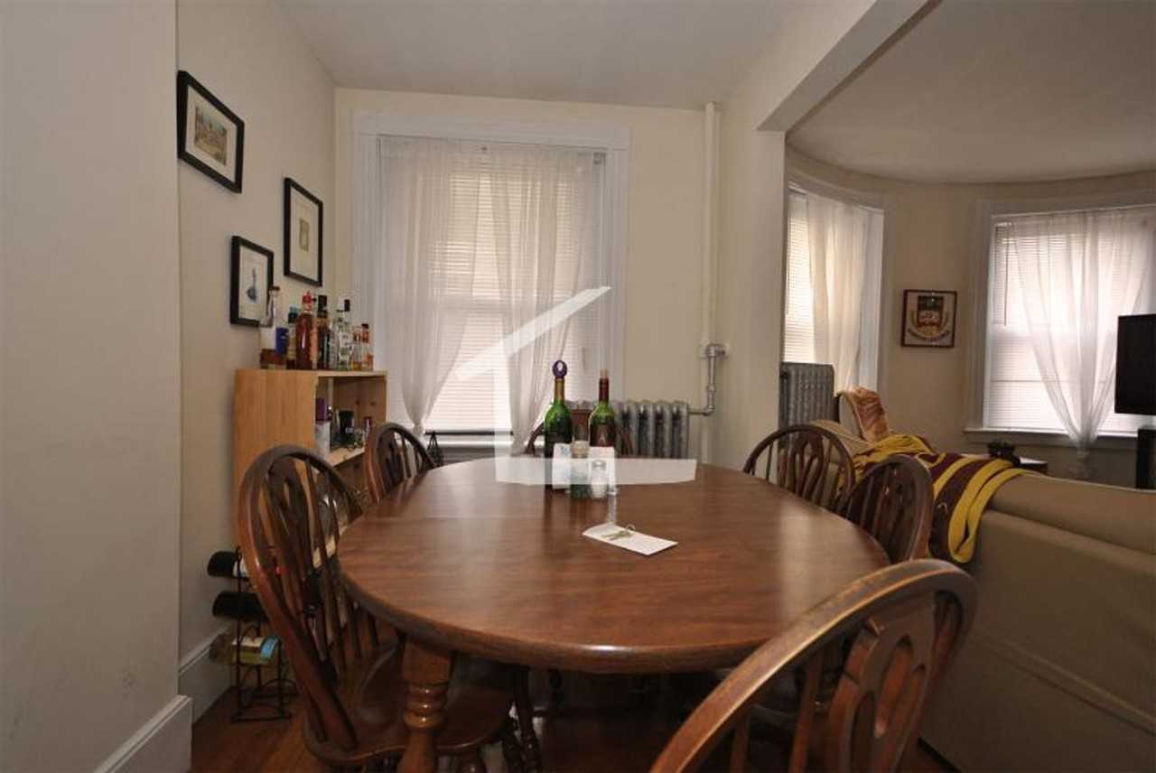 34 Linden Pl - Photo 4 of 10