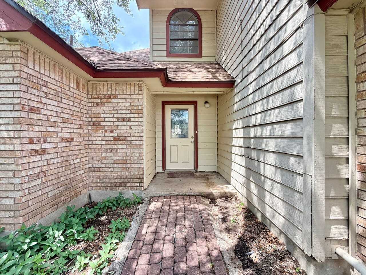 2110 Warfield Way - Photo 3 of 29
