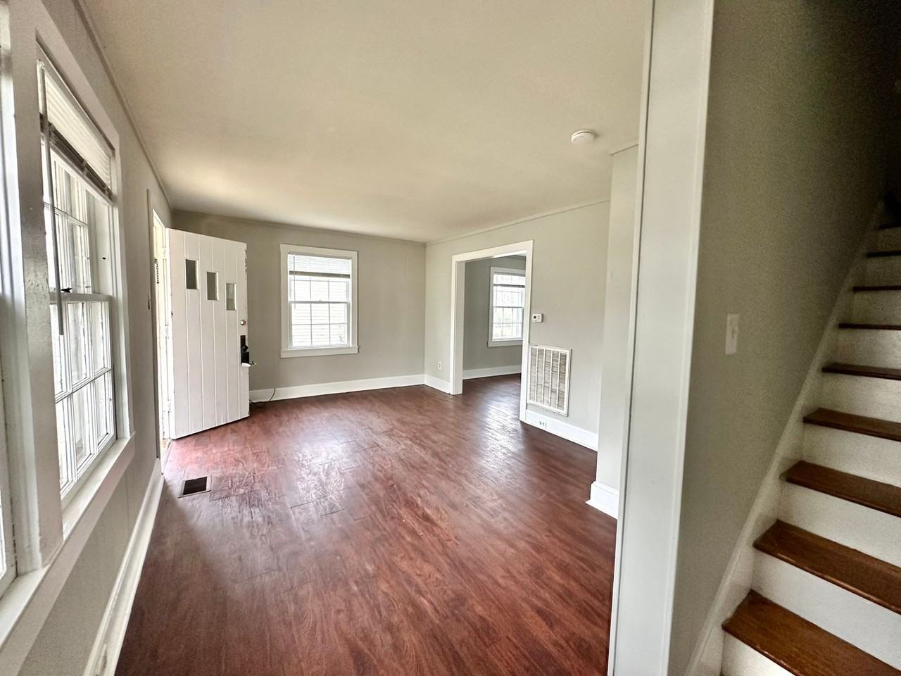 1408 Bryan St - Photo 4 of 18