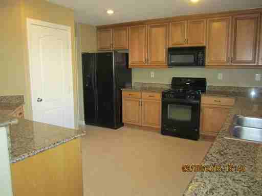 6334 Climbing Vine Ave - Photo 3 of 25