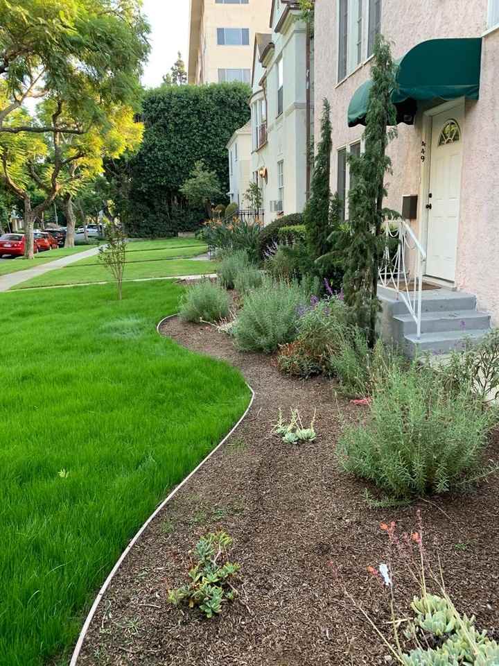 449 Oakhurst - Photo 2 of 24