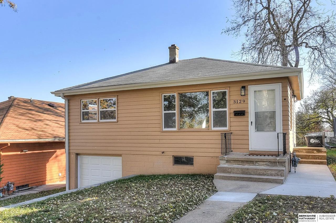 3129 King St - Photo 2 of 28