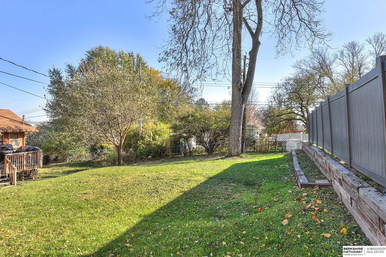 3129 King St - Photo 4 of 28