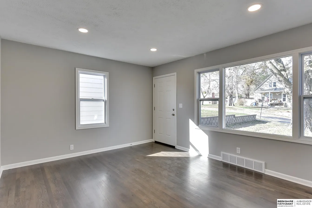 3129 King St - Photo 6 of 28