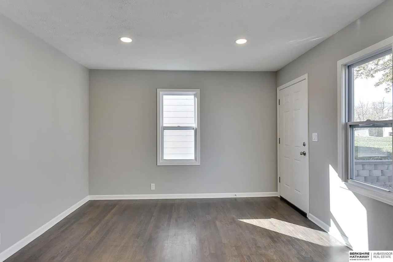 3129 King St - Photo 7 of 28