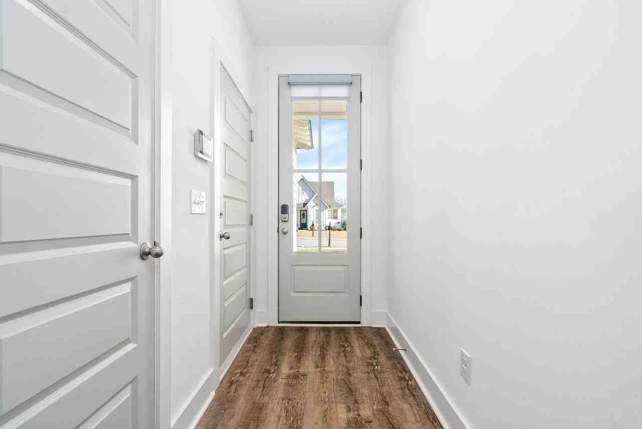 1288 Foxtail Ln - Photo 3 of 23