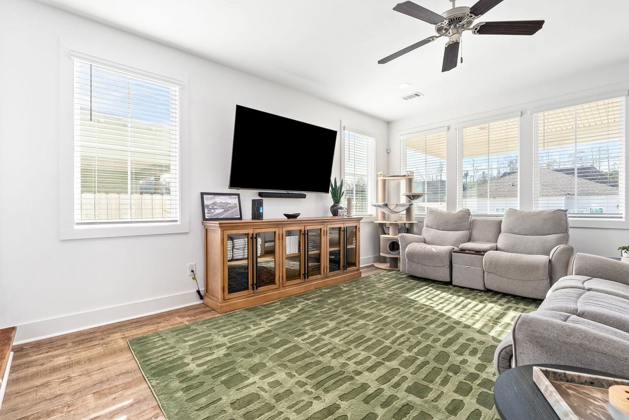1288 Foxtail Ln - Photo 4 of 23