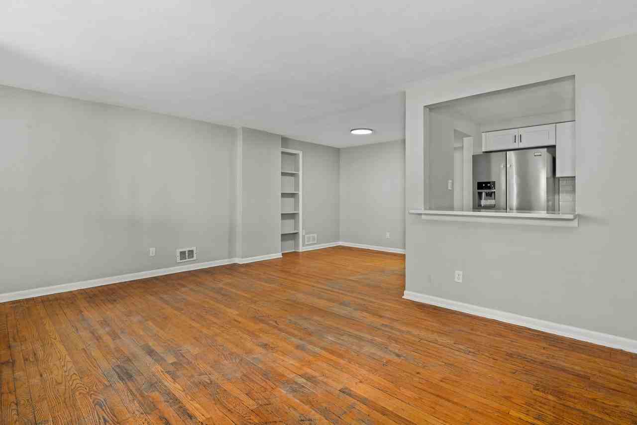 2330-2340 2330-2340 Candace Street & 400-402 Wenzell Ave - Photo 5 of 14