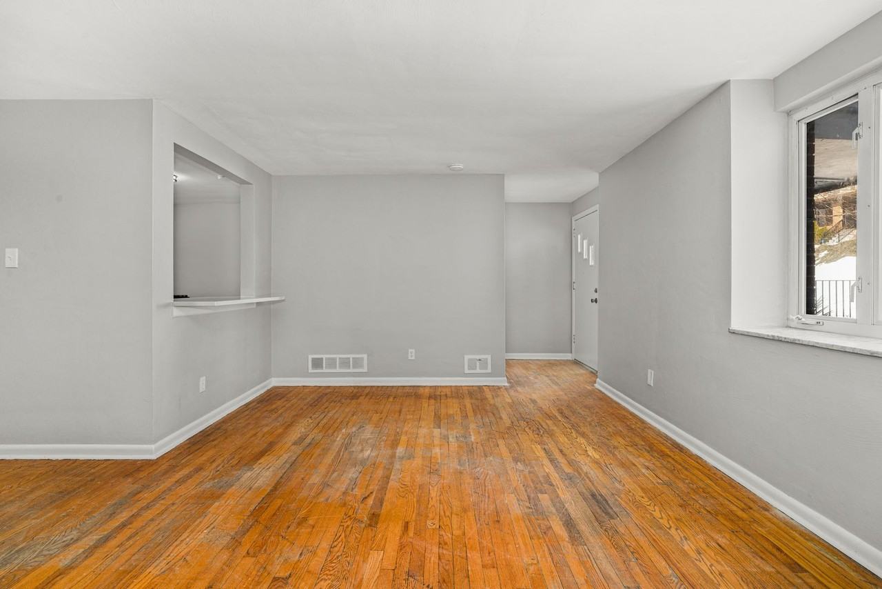 2330-2340 2330-2340 Candace Street & 400-402 Wenzell Ave - Photo 6 of 14