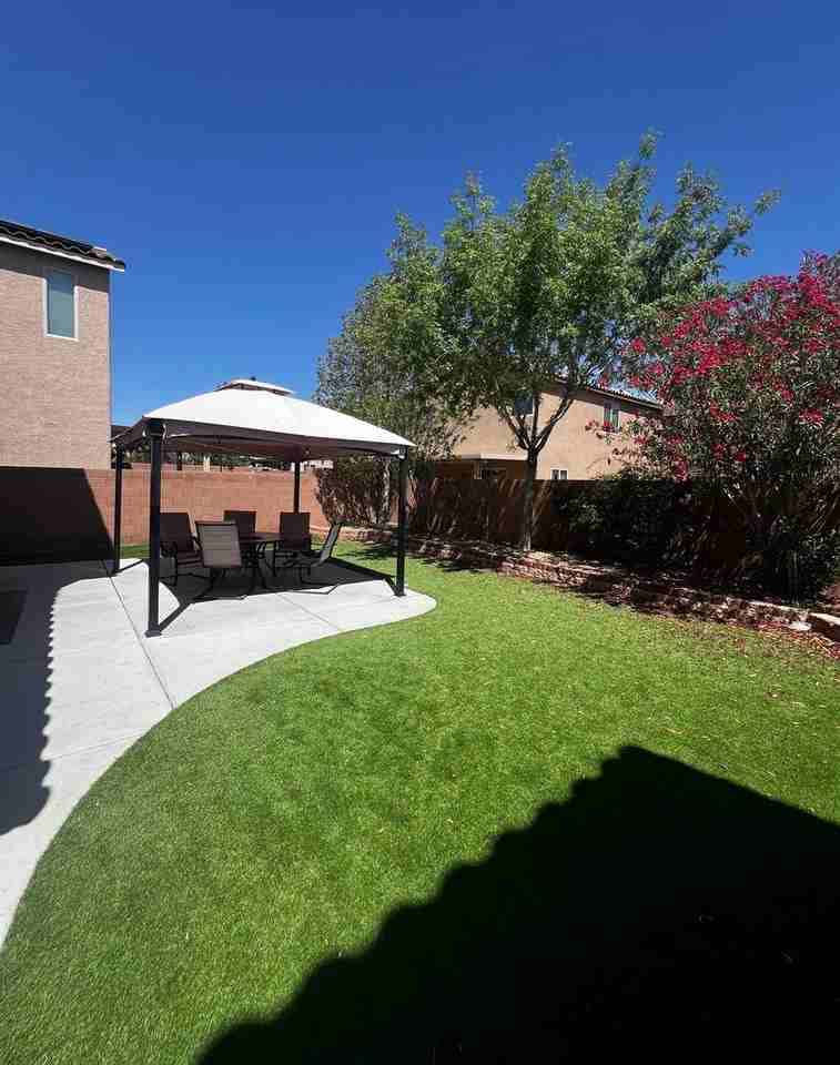 496 Bright Peridot Ave - Photo 4 of 18