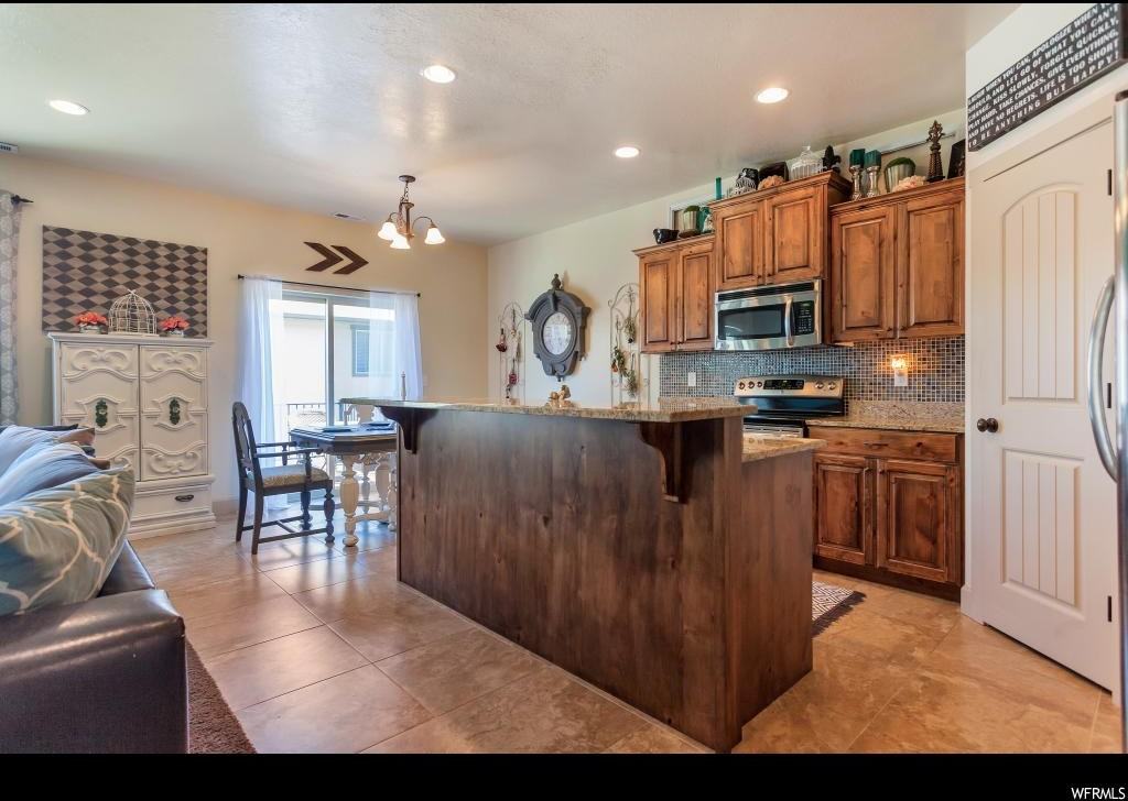 1252 N Willowbrook Ln - Photo 3 of 39