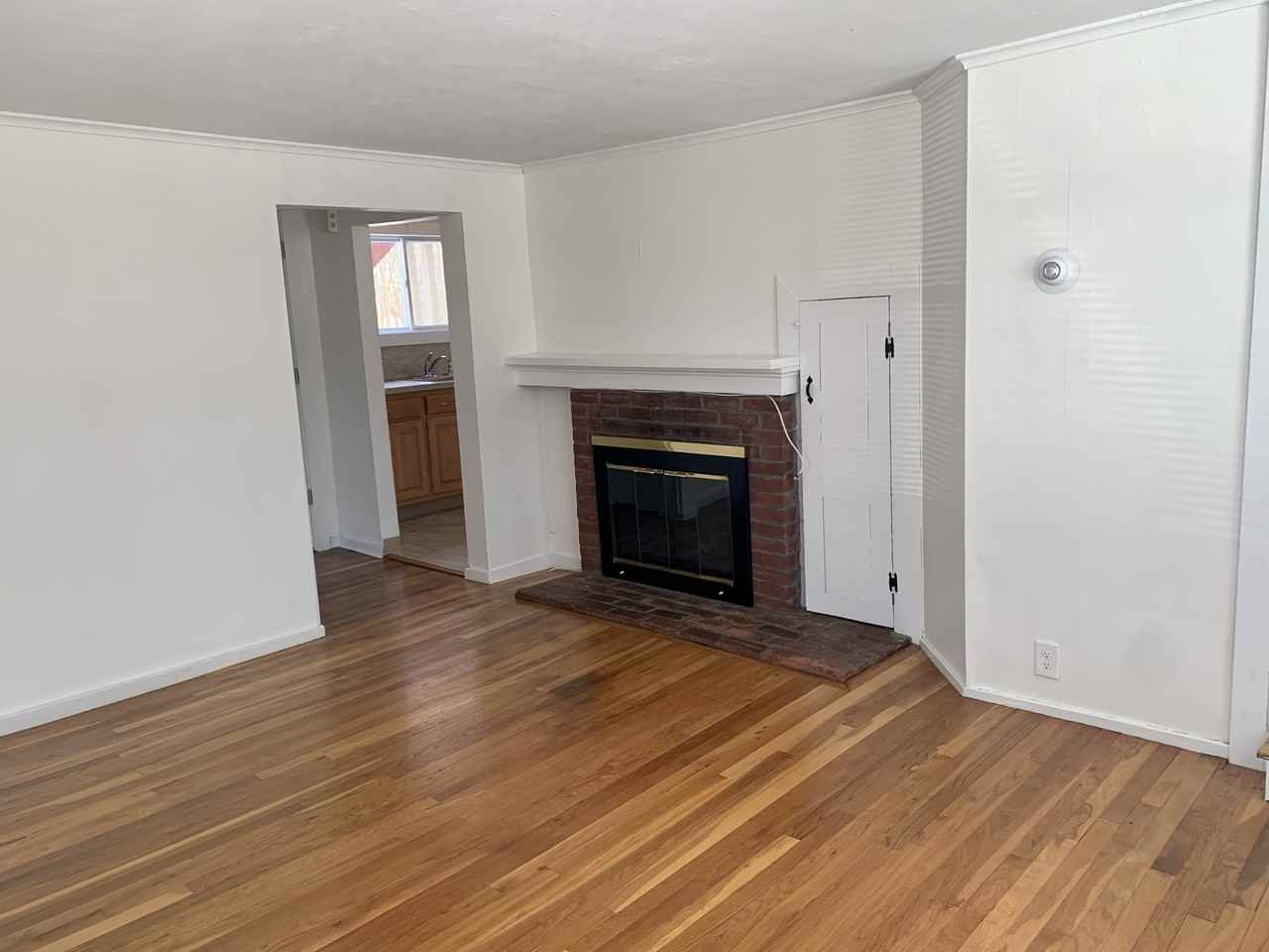 1490 Farmington Ave