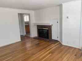 featured image of 1490 Farmington Ave