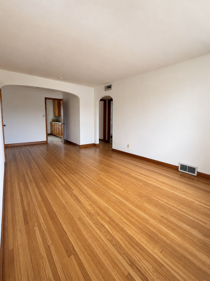 6100 W Lisbon Ave #4 - Photo 3 of 12