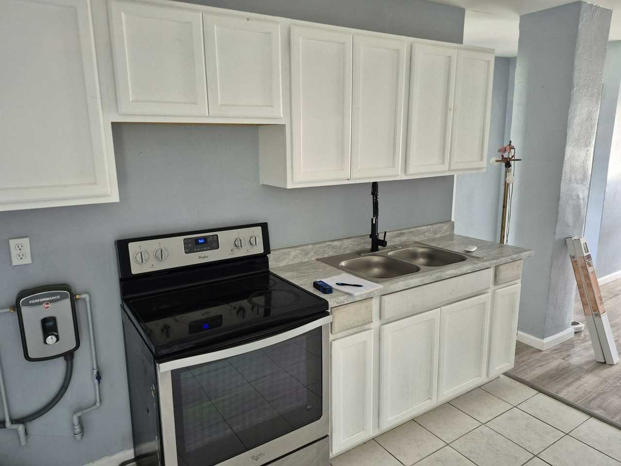 3408 East Doctor Martin Luther King Junior Boulevard, Unit 4 - Photo 4 of 13