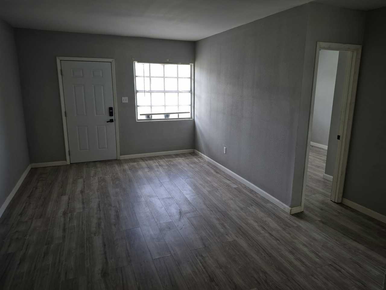 3408 East Doctor Martin Luther King Junior Boulevard, Unit 5 - Photo 3 of 6