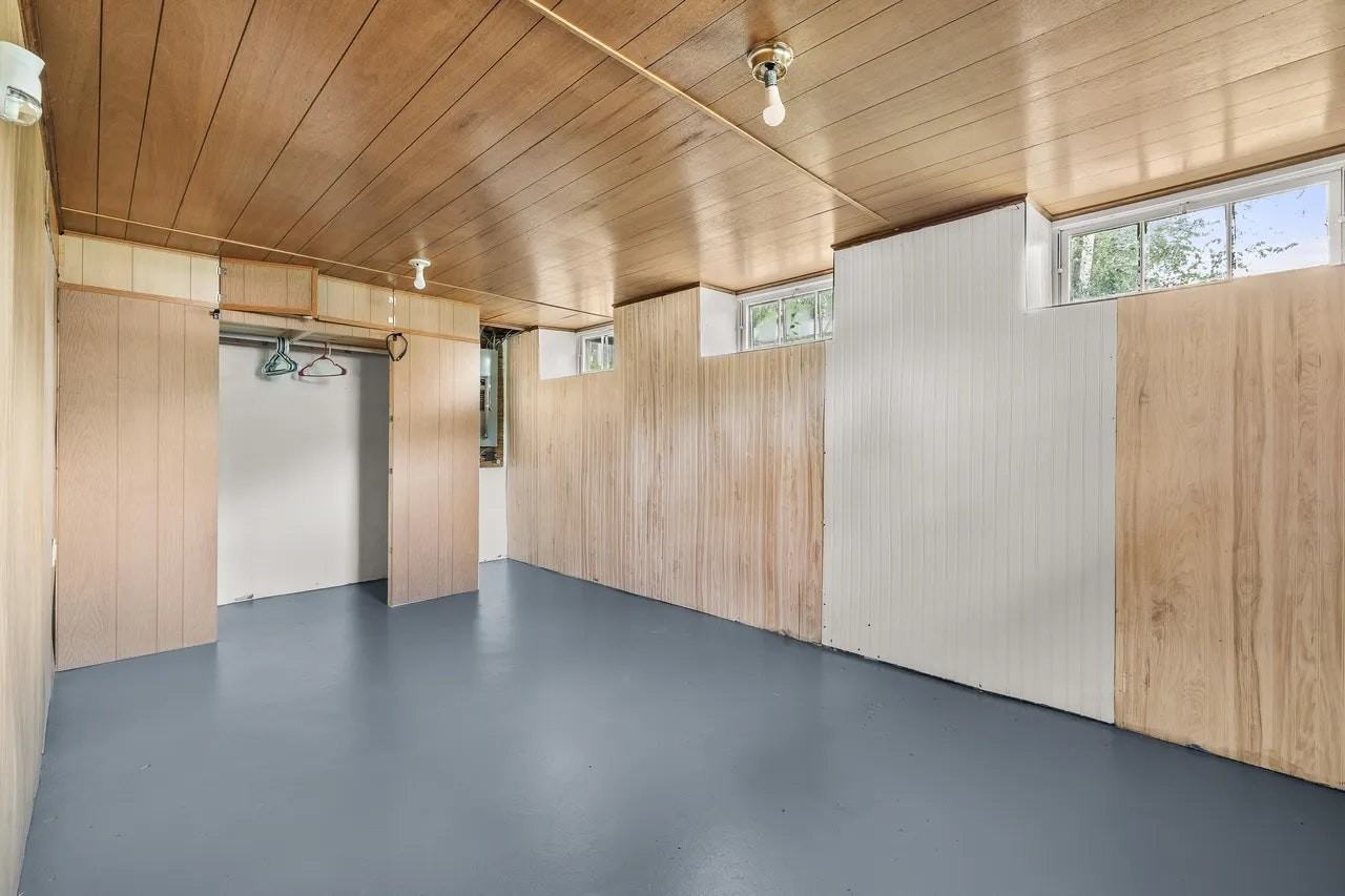 330 Drake Street - Photo 5 of 22