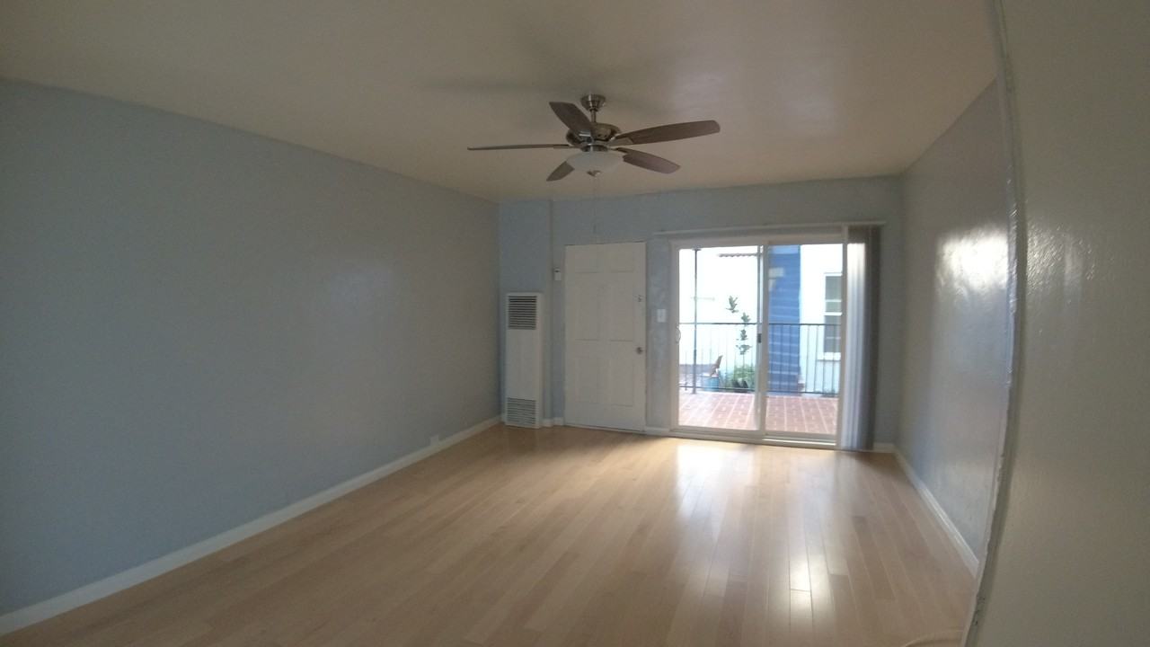 487 N Roxbury Dr #473 - Photo 6 of 14