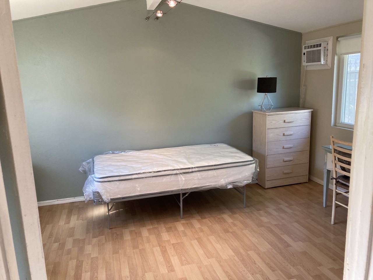 15733 Forge Pl #A - Photo 3 of 12