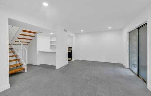 4618 Abbott Avenue - Photo 5 of 8