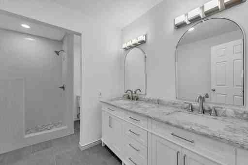 4618 Abbott Avenue - Photo 7 of 8