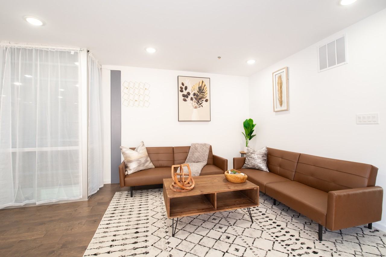2059 Germantown Avenue - Photo 3 of 19
