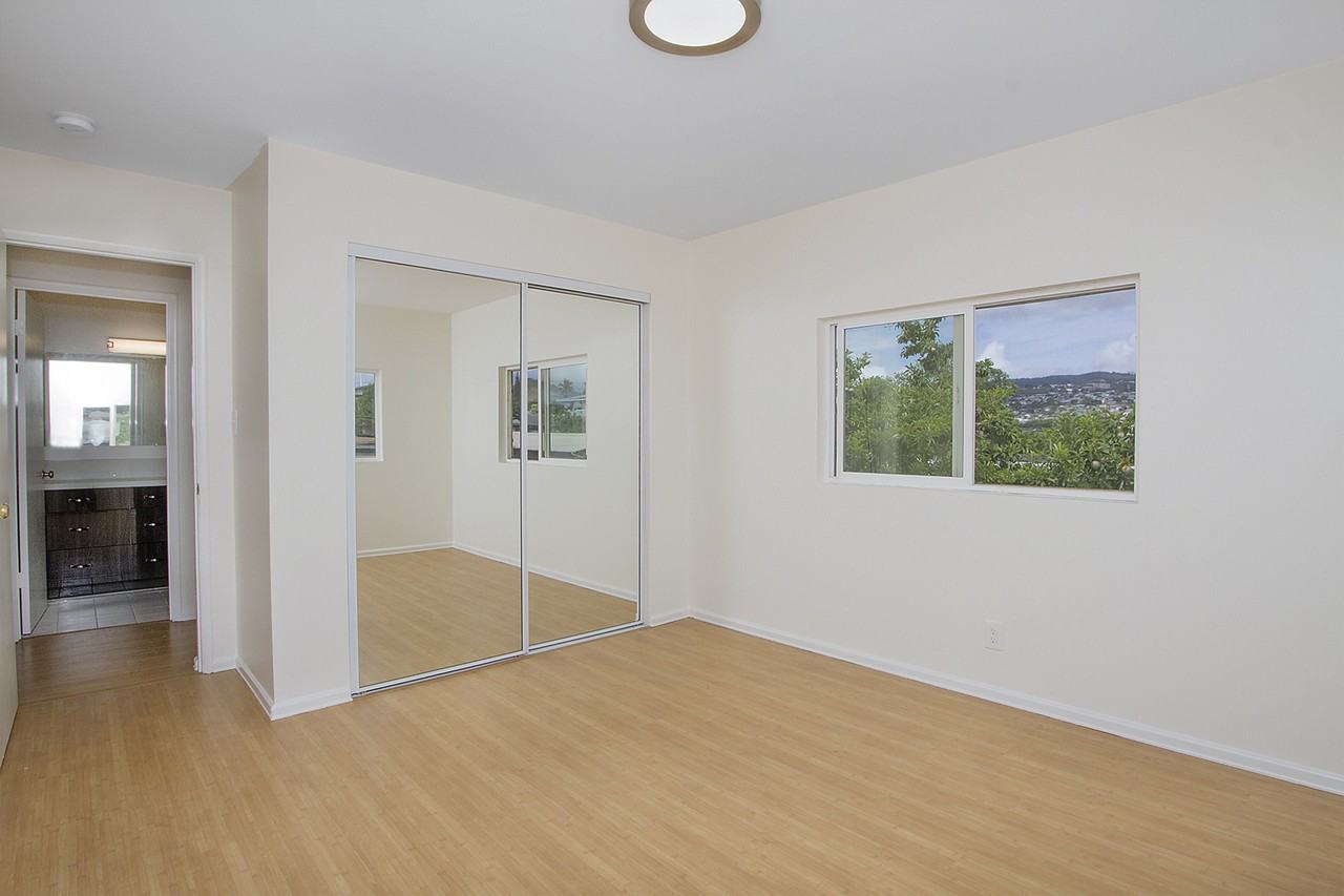 1530 Piikea Street - Photo 5 of 11