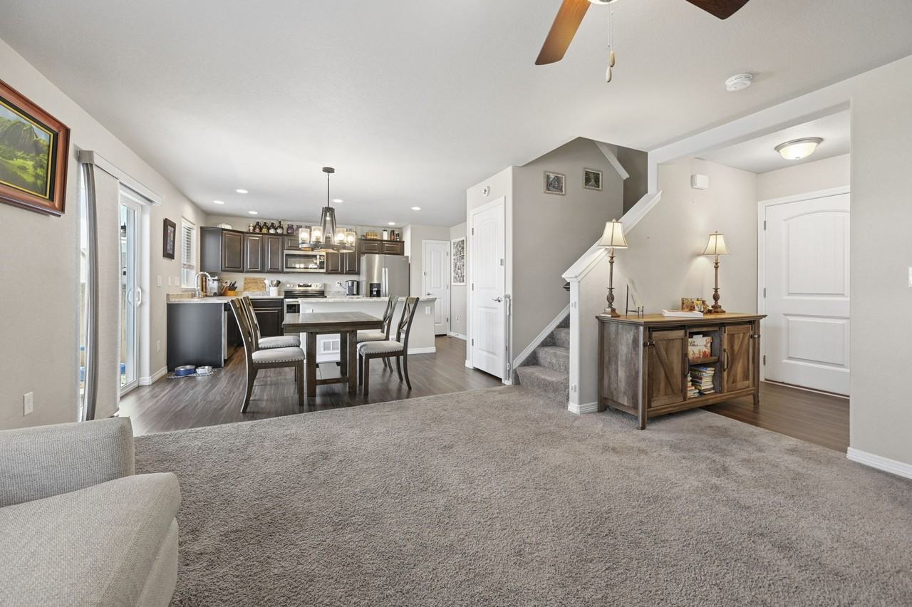 6437 Vedder Dr #1 - Photo 4 of 28
