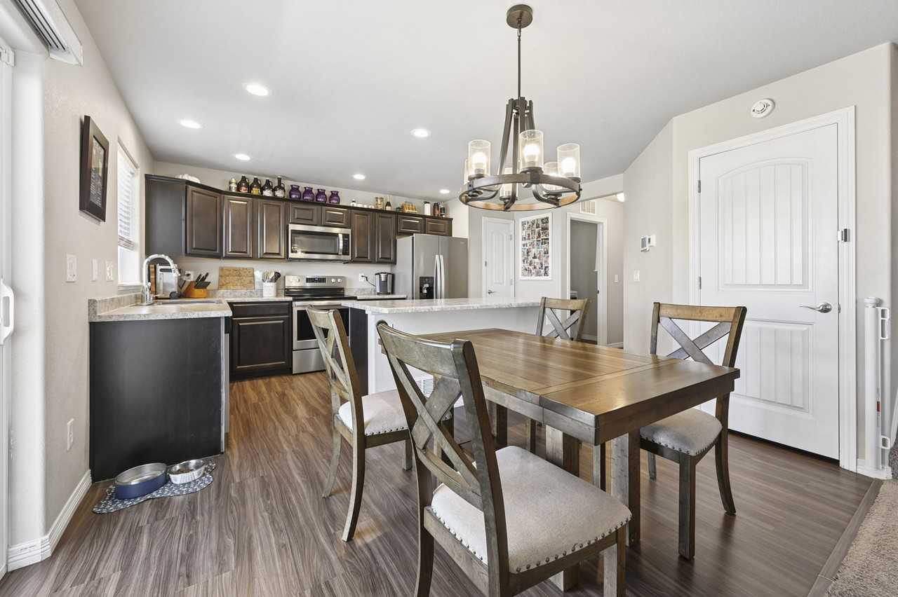 6437 Vedder Dr #1 - Photo 7 of 28