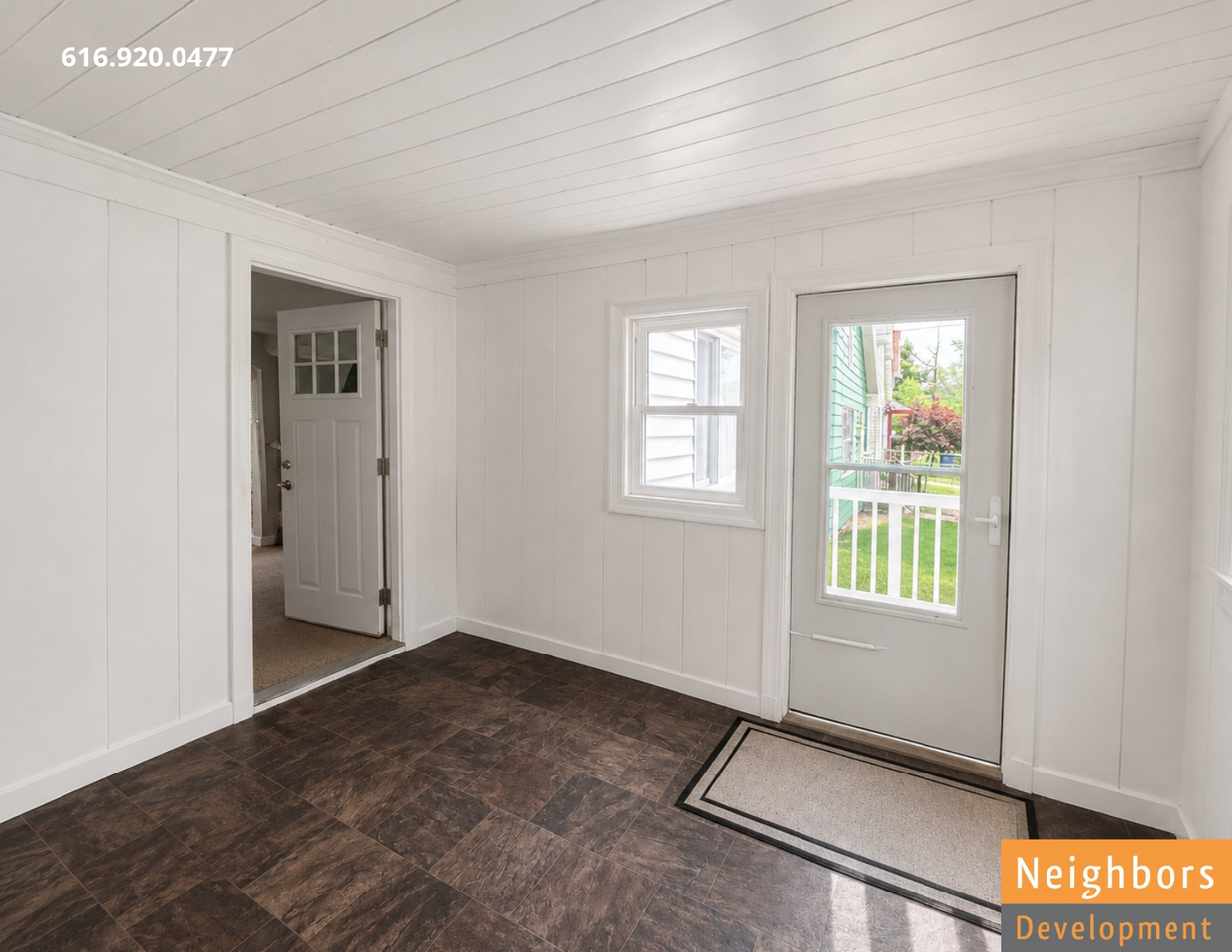 1037 Hermitage St Se #1 - Photo 4 of 29