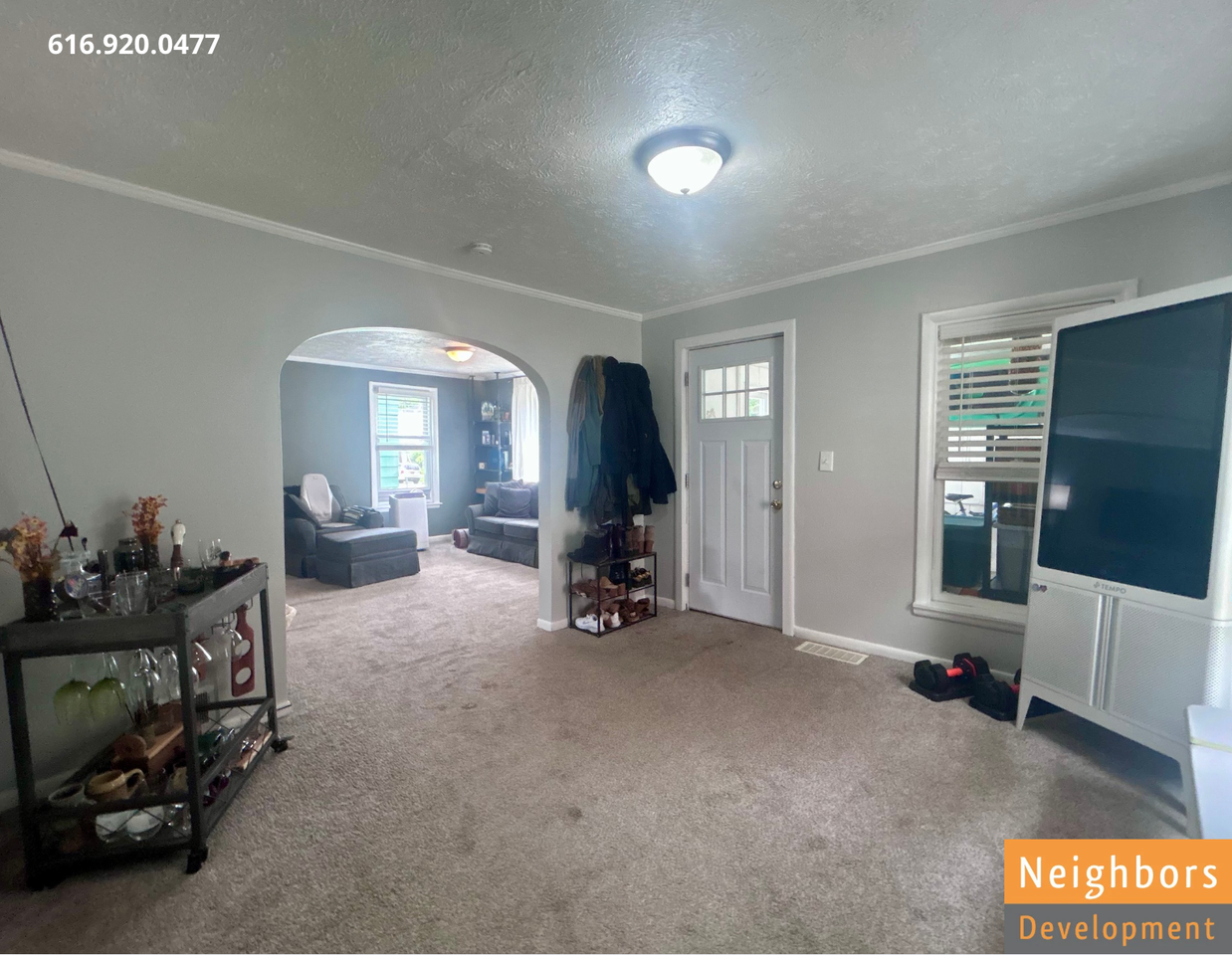 1037 Hermitage St Se #1 - Photo 6 of 29