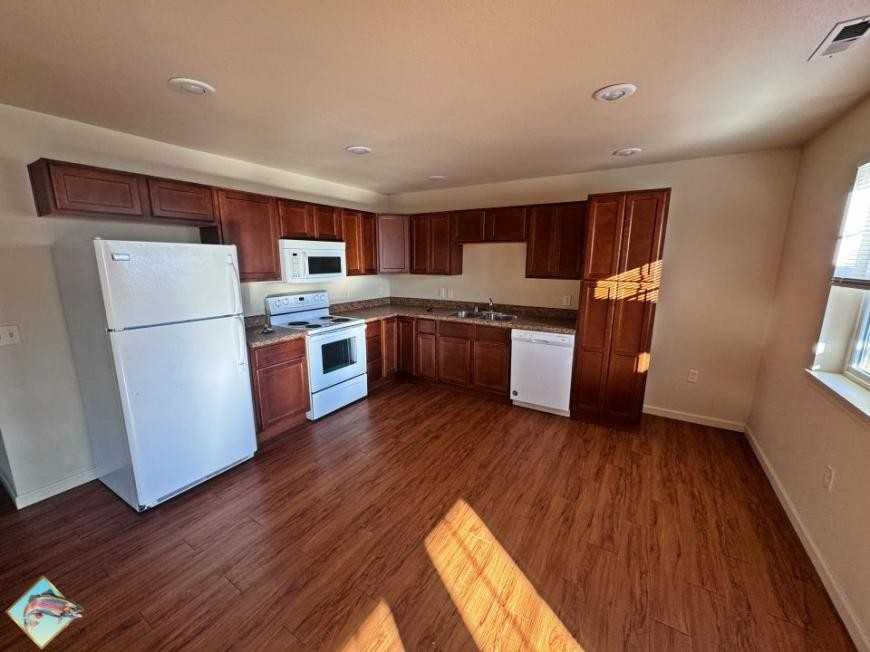 218 Brookshire Blvd - Photo 3 of 7