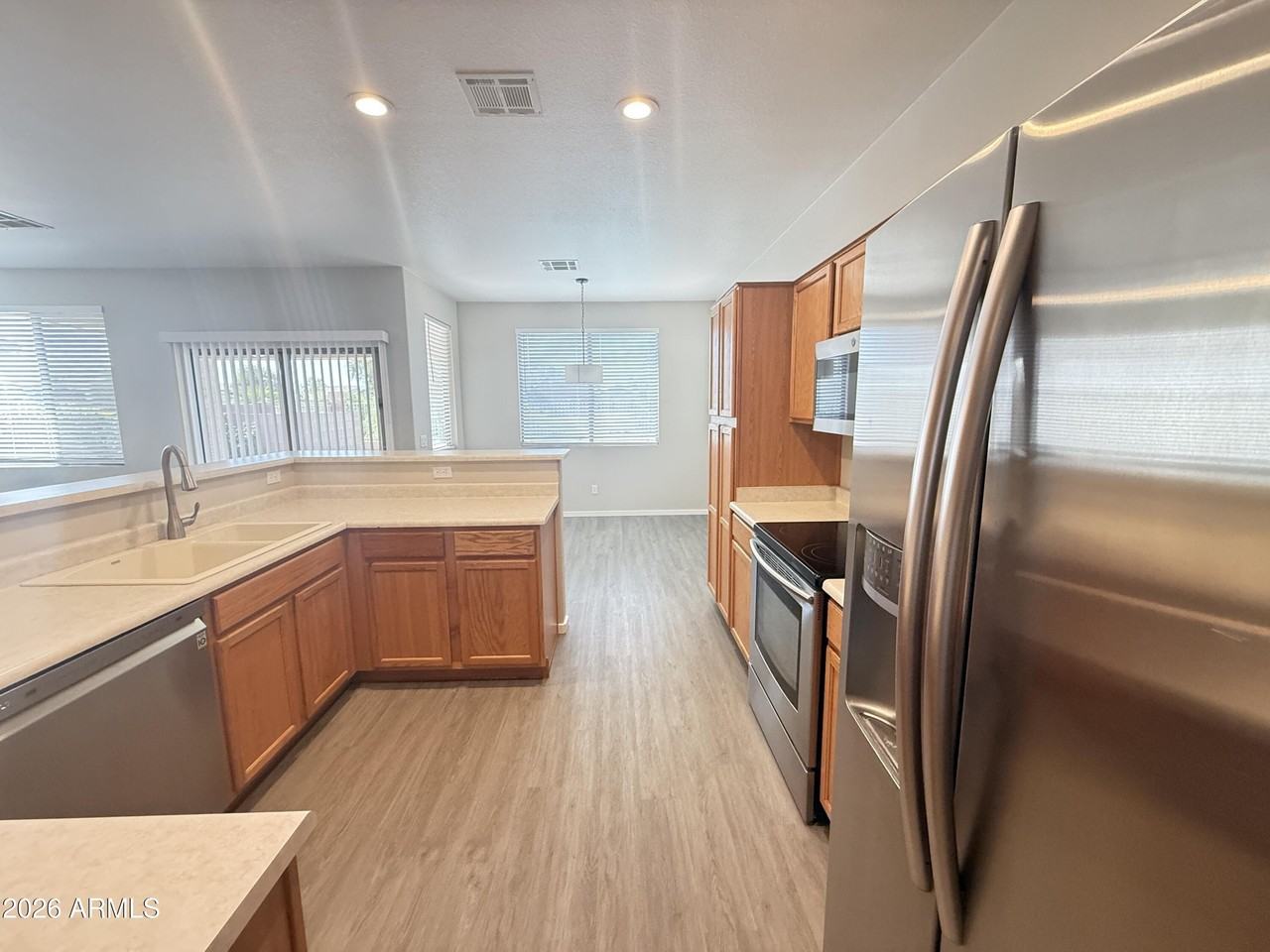 212 S 124th Ave - Photo 7 of 26