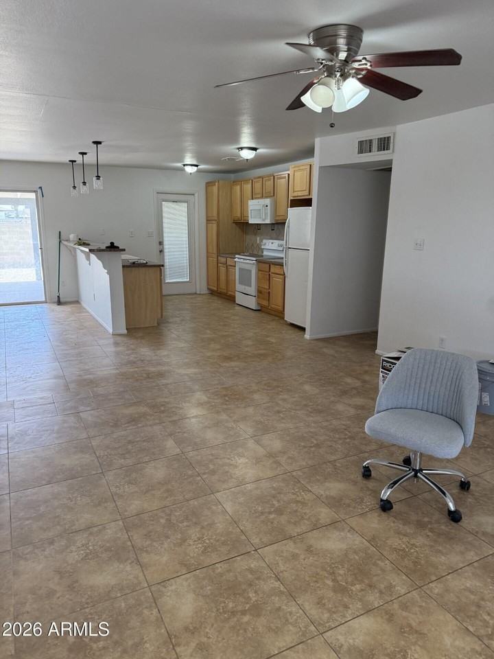 3321 W Cholla St - Photo 7 of 28