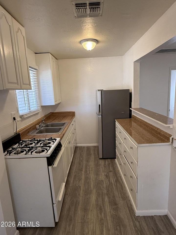 2336 N 10th St #REAR - Photo 6 of 15