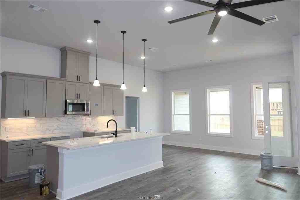 1963 Cambria Dr - Photo 5 of 29