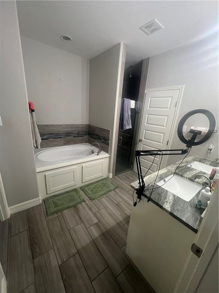 2609 Katie Ct - Photo 6 of 9