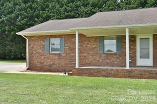 152 Glen Gar Dr - Photo 1 of 1