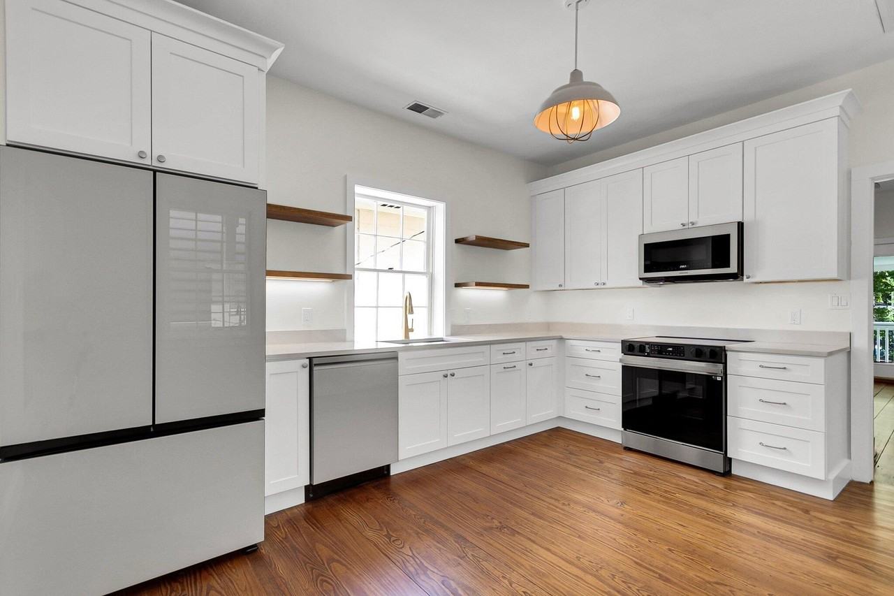 128 Logan St #B - Photo 6 of 30