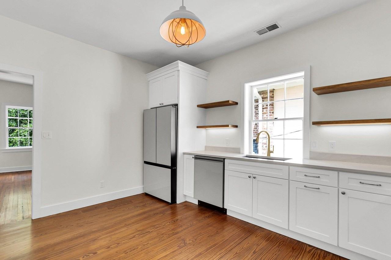 128 Logan St #B - Photo 7 of 30
