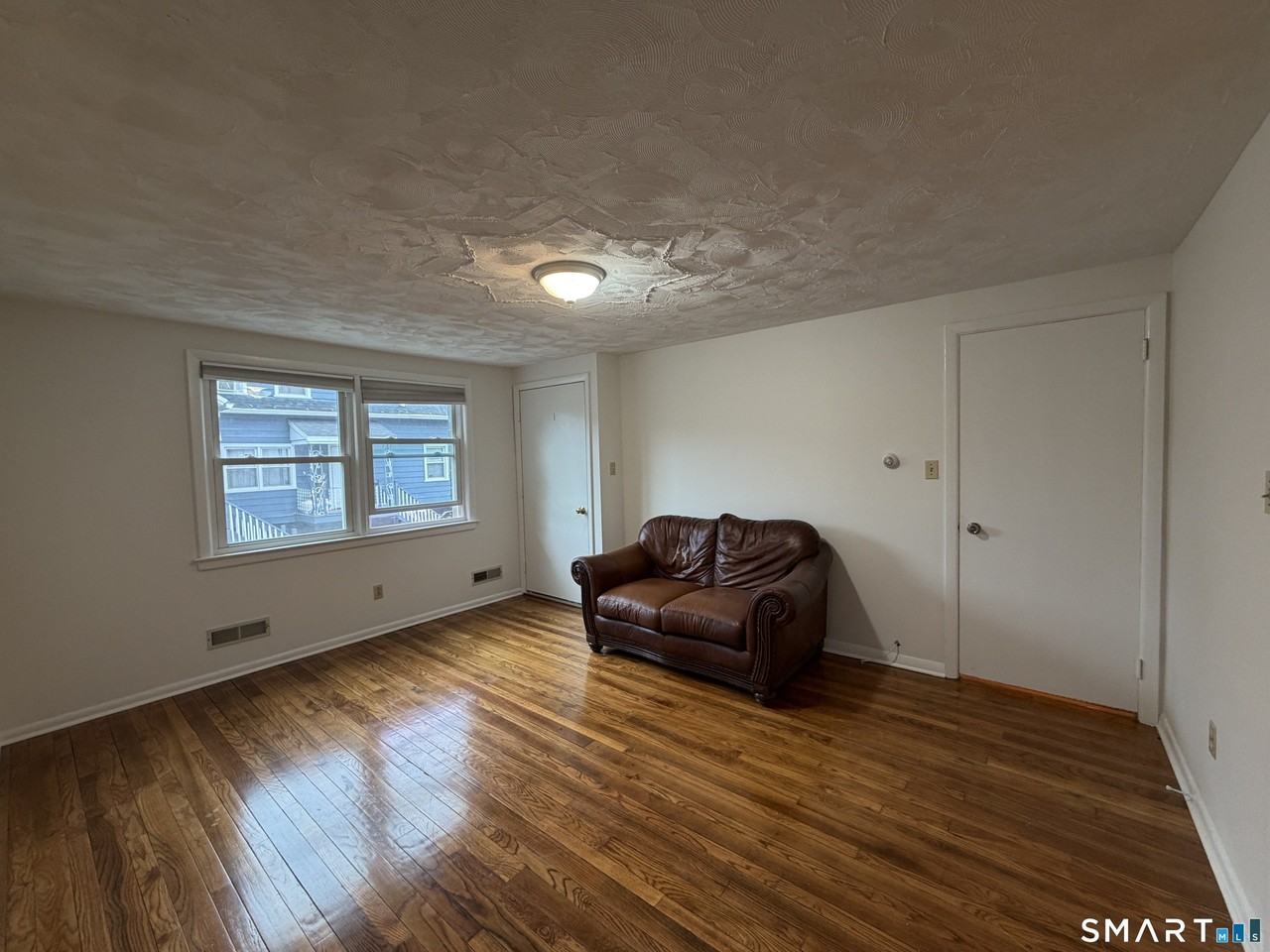 50 Lincoln Ave #1R - Photo 5 of 21
