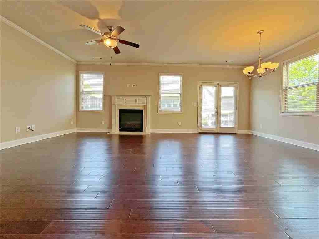 330 Holdings Dr - Photo 6 of 32