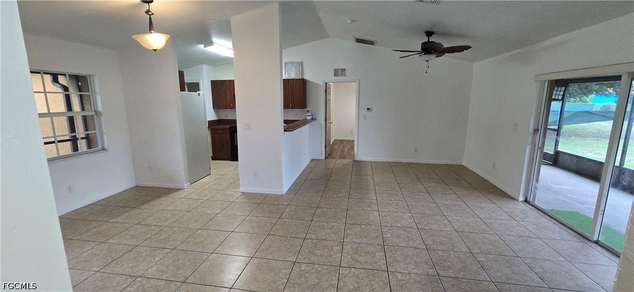 573 Bell Blvd S - Photo 2 of 13