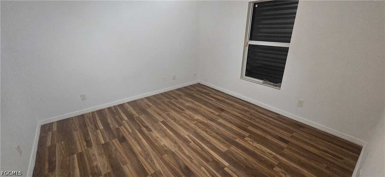 573 Bell Blvd S - Photo 6 of 13