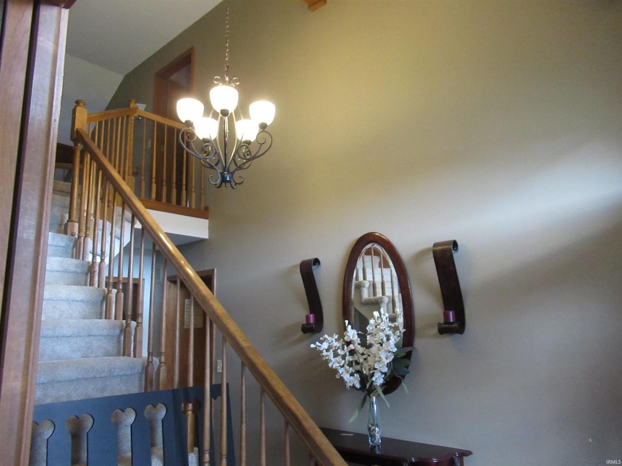 9823 Valley Vista Pl - Photo 4 of 33
